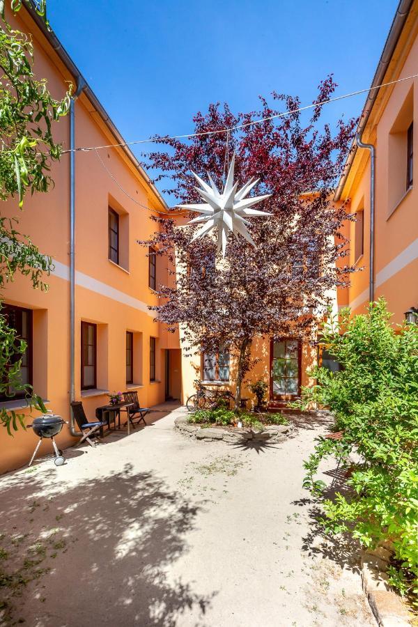 Idyllisches Haus Mitten In Berlin Exterior foto