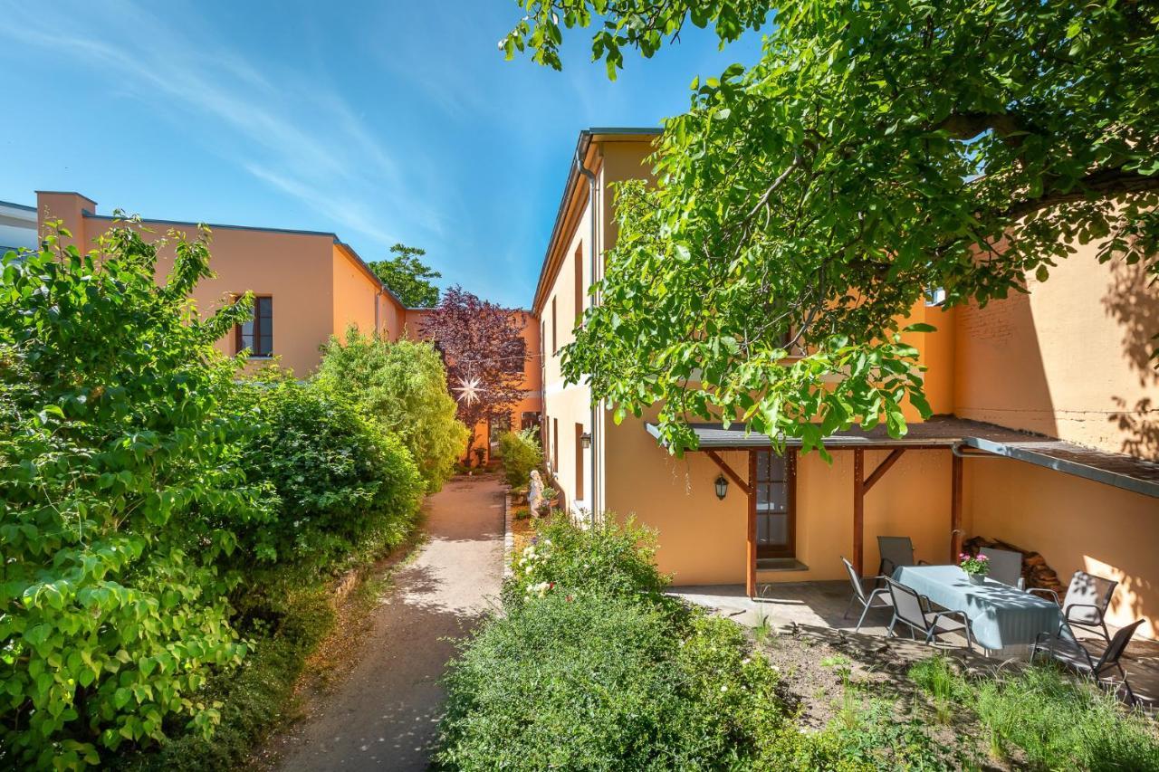Idyllisches Haus Mitten In Berlin Exterior foto